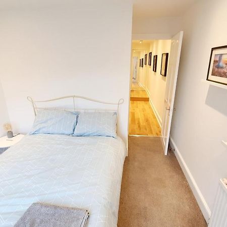 Lovely 2 Bedroom Period Garden Flat. Londra Esterno foto