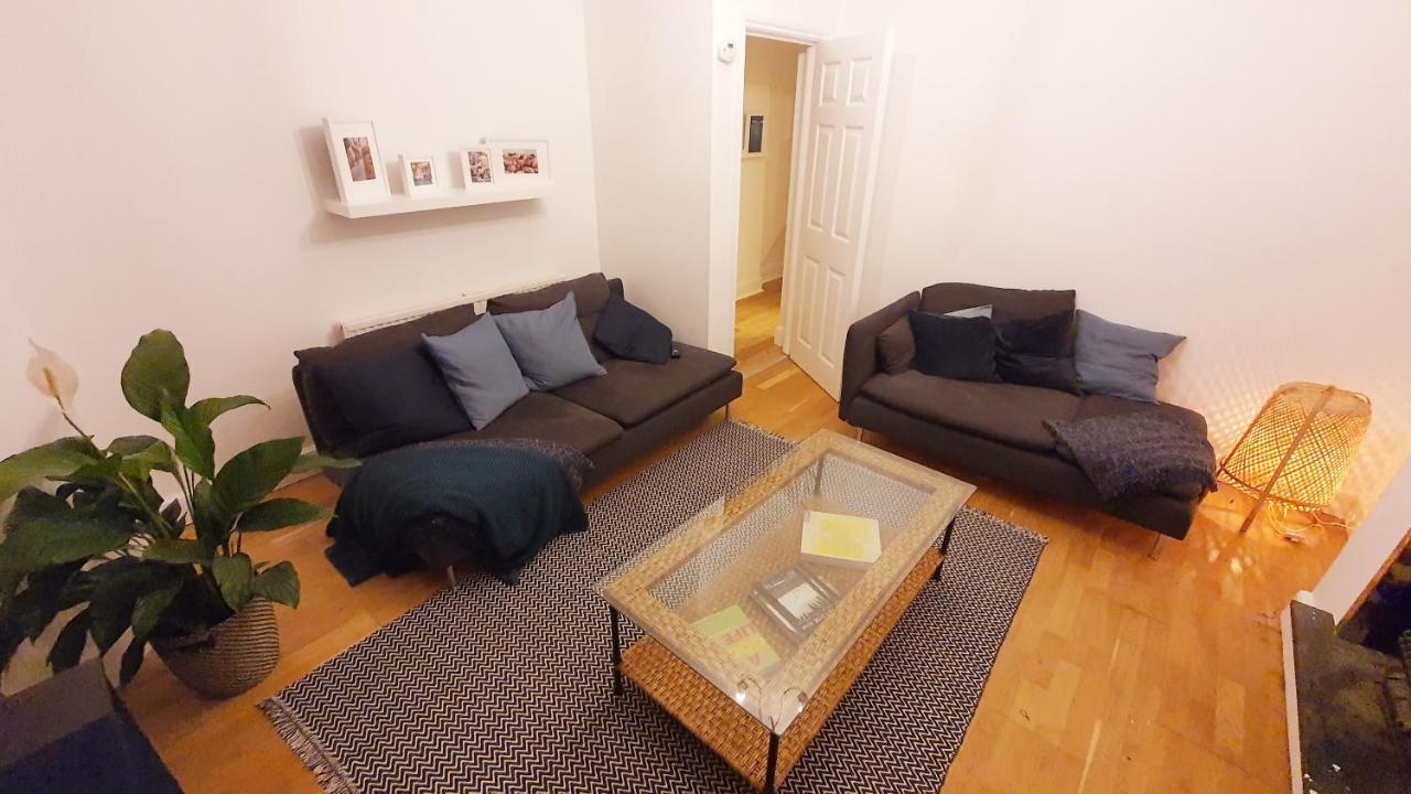 Lovely 2 Bedroom Period Garden Flat. Londra Esterno foto